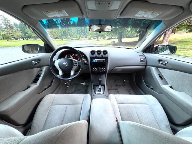 2010 Nissan Altima Image 21
