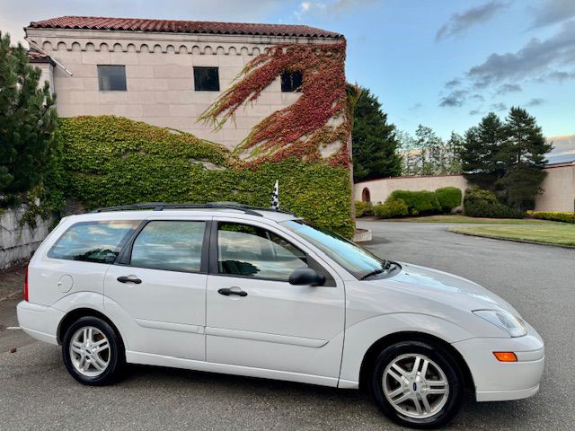 2000 Ford Focus Image 5
