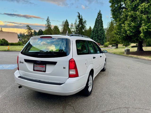 2000 Ford Focus Image 6