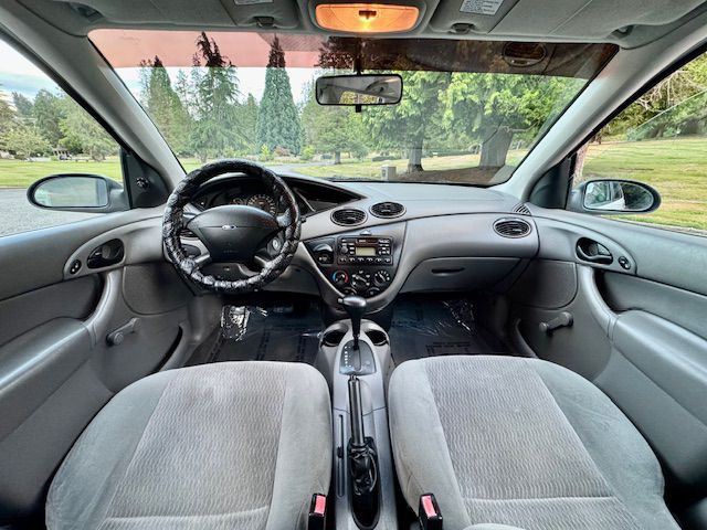 2000 Ford Focus Image 20