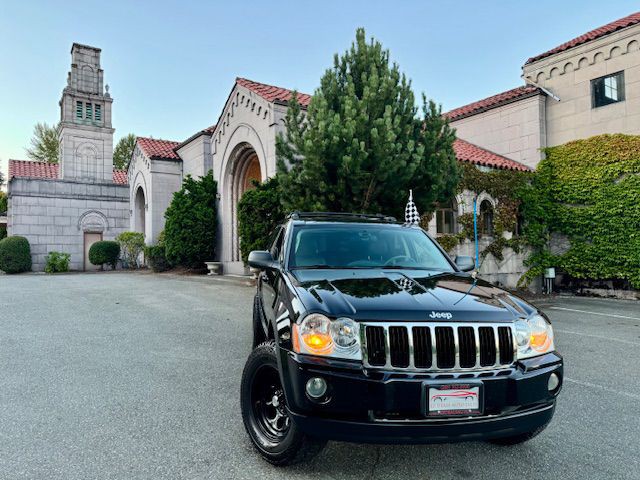2007 Jeep Grand Cherokee Image 1