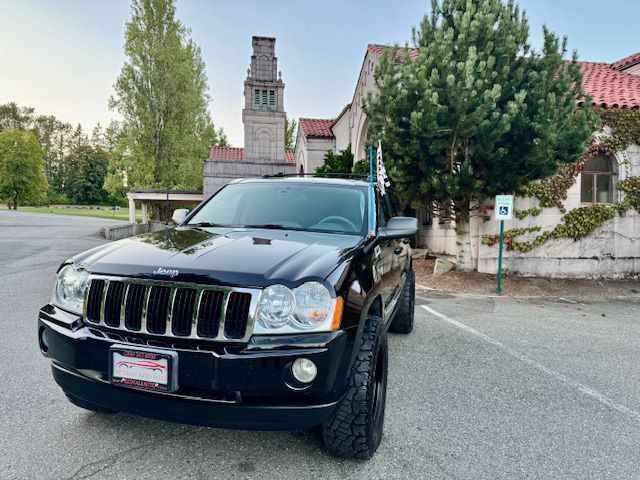 2007 Jeep Grand Cherokee Image 2