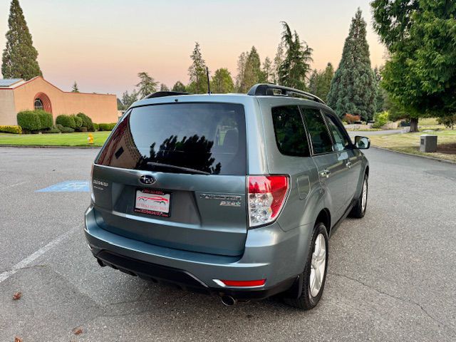2010 Subaru Forester Image 6