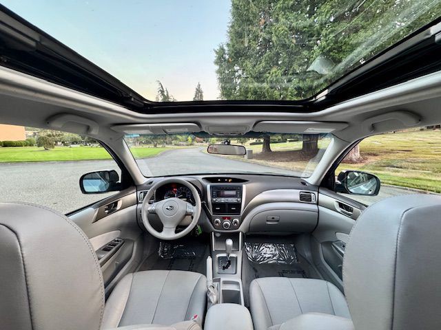2010 Subaru Forester Image 24