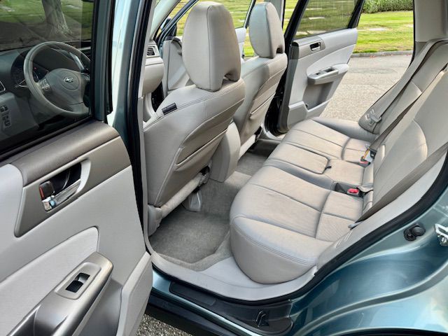 2010 Subaru Forester Image 26