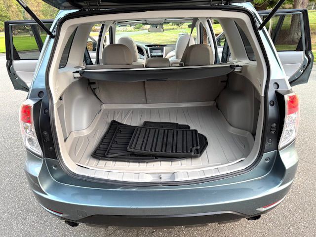 2010 Subaru Forester Image 31