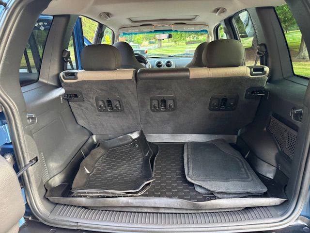 2004 Jeep Liberty Image 26