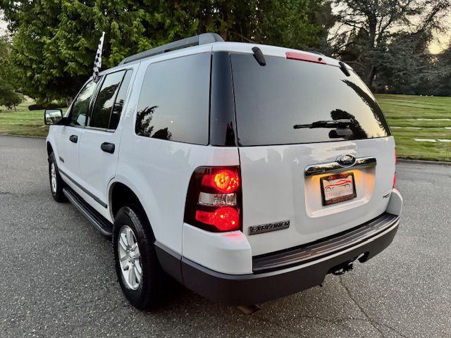 2006 Ford Explorer Image 8