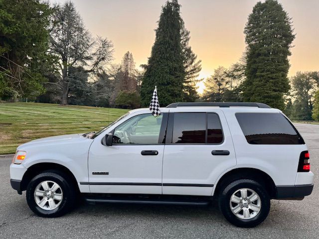 2006 Ford Explorer Image 9