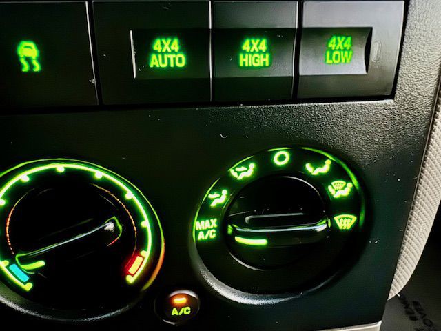 2006 Ford Explorer Image 14
