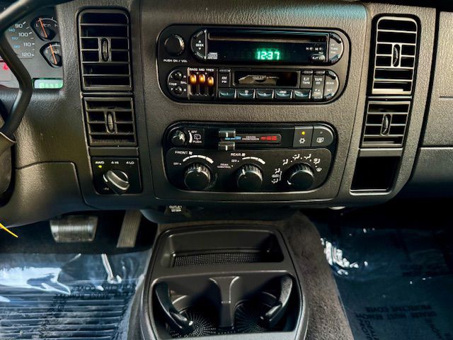 2001 Dodge Durango Image 14