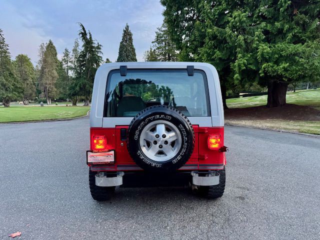 1989 Jeep Wrangler Image 7