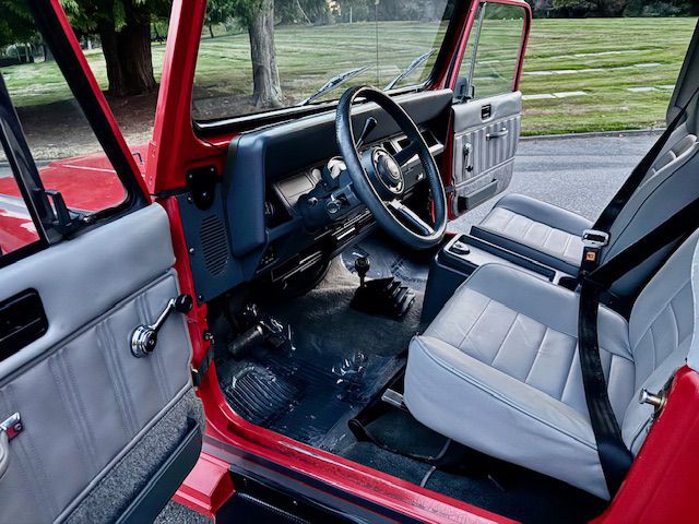 1989 Jeep Wrangler Image 18