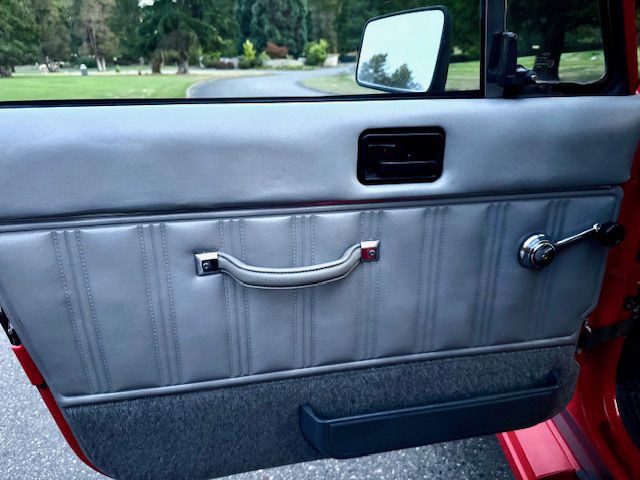 1989 Jeep Wrangler Image 19