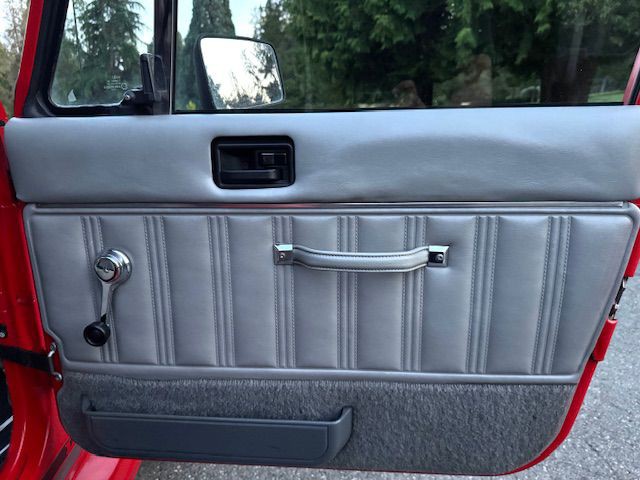 1989 Jeep Wrangler Image 21