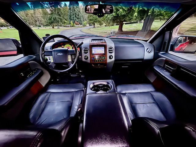 2004 Ford F-150 Image 25