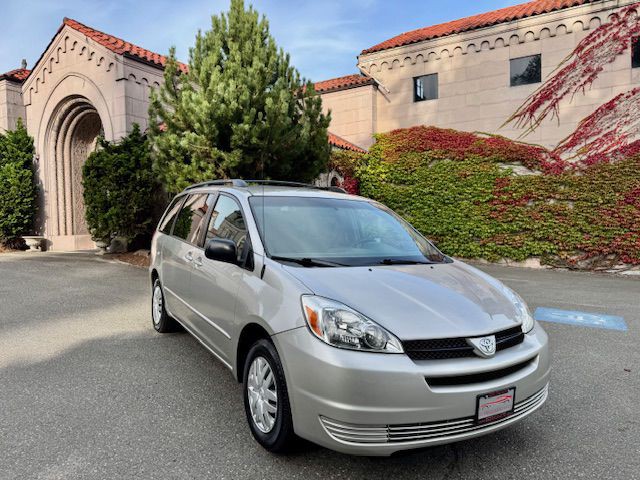 2005 Toyota Sienna Image 4