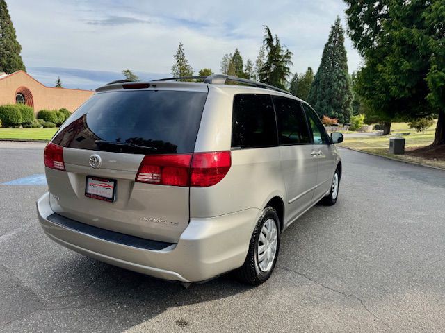 2005 Toyota Sienna Image 6