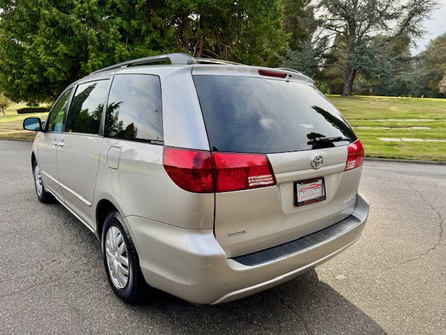 2005 Toyota Sienna Image 8