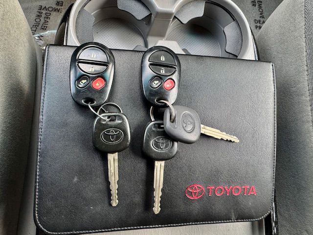 2005 Toyota Sienna Image 10
