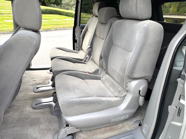 2005 Toyota Sienna Image 24