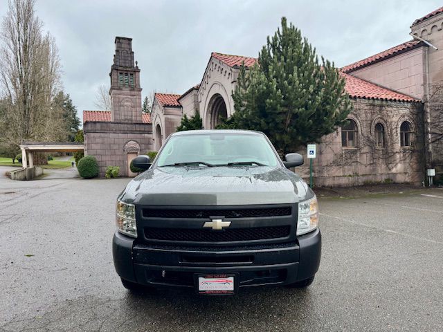 2011 Chevrolet Silverado 1500 Image 3