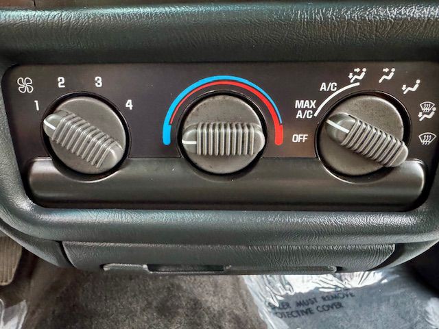 2001 Chevrolet S10 Image 14
