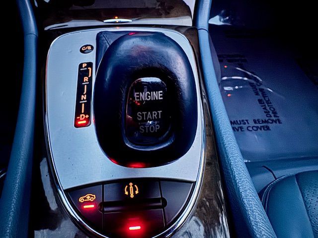 2004 Mercedes-Benz E-Class Image 12