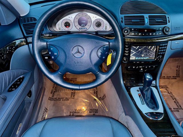2004 Mercedes-Benz E-Class Image 20
