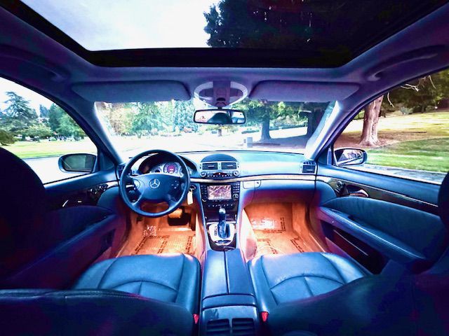 2004 Mercedes-Benz E-Class Image 21