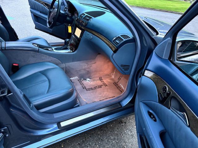 2004 Mercedes-Benz E-Class Image 25
