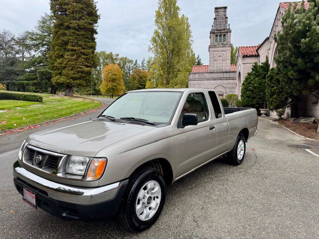 2000 Nissan Frontier Image 9