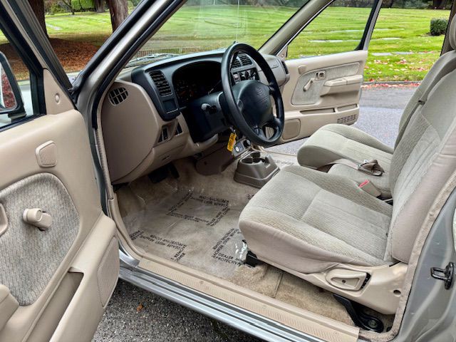 2000 Nissan Frontier Image 19