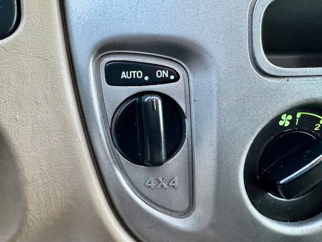 2003 Ford Escape Image 13