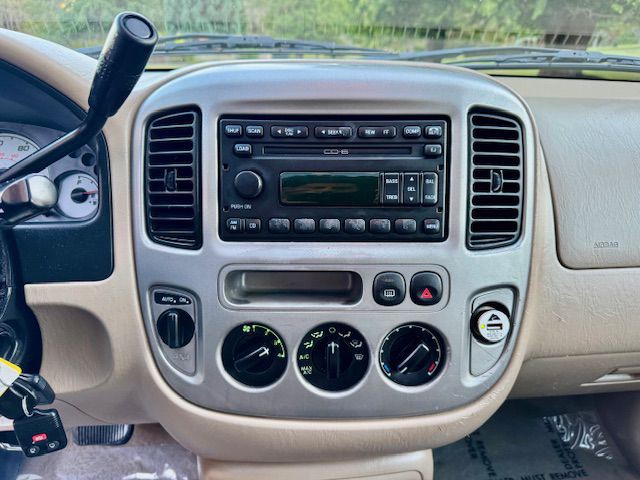 2003 Ford Escape Image 14