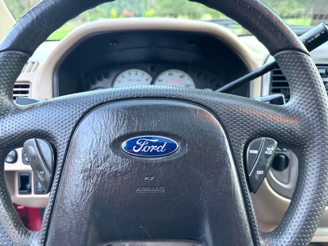 2003 Ford Escape Image 17