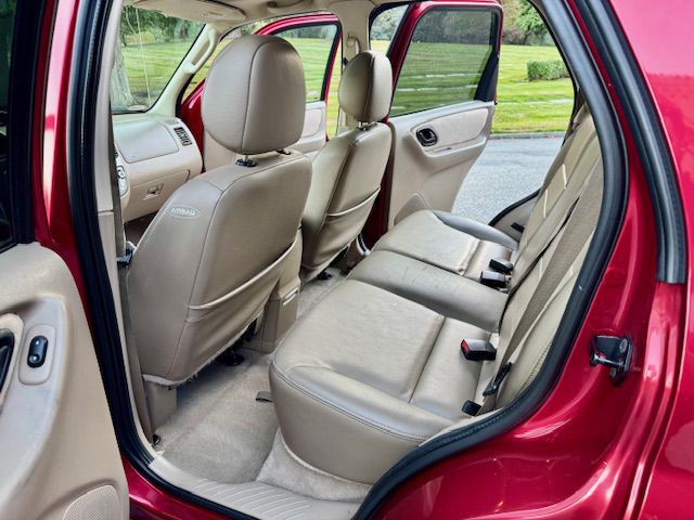 2003 Ford Escape Image 22