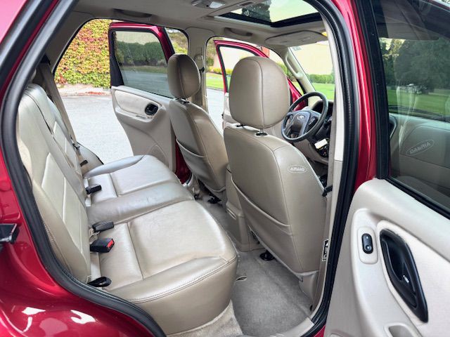 2003 Ford Escape Image 24