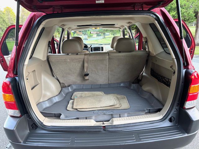 2003 Ford Escape Image 25