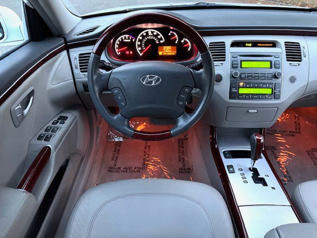 2006 Hyundai Azera Image 21