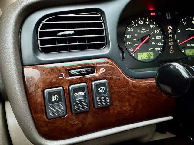 2001 Subaru Legacy Image 17