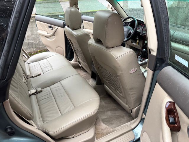 2001 Subaru Legacy Image 24