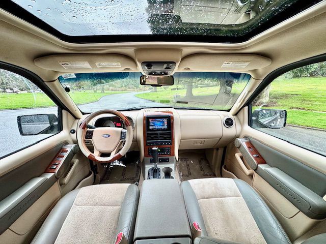 2006 Ford Explorer Image 21