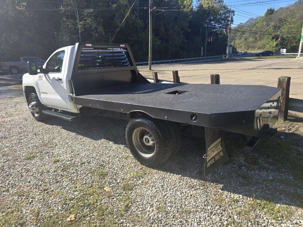 2016 Chevrolet Silverado 1500 Image 2