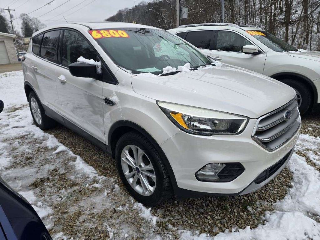 2017 Ford Escape Image 1