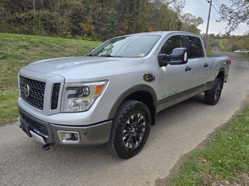 2018 Nissan Titan Image 1