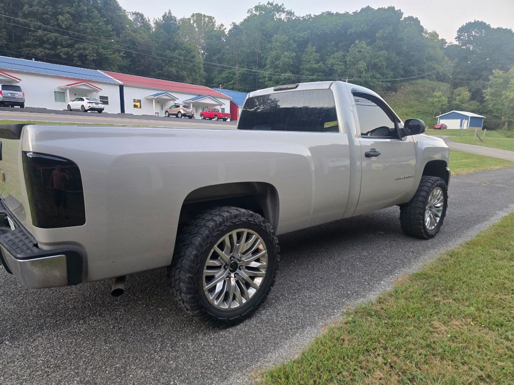 2007 Chevrolet Silverado 1500 Image 3