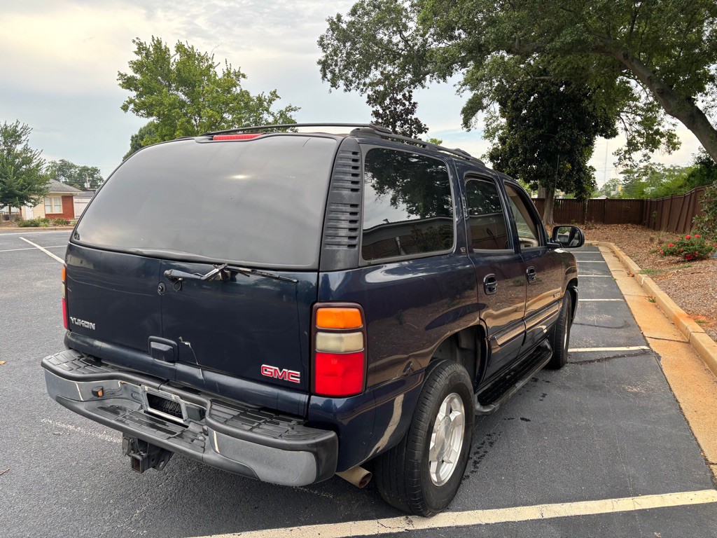2004 GMC Yukon Image 4
