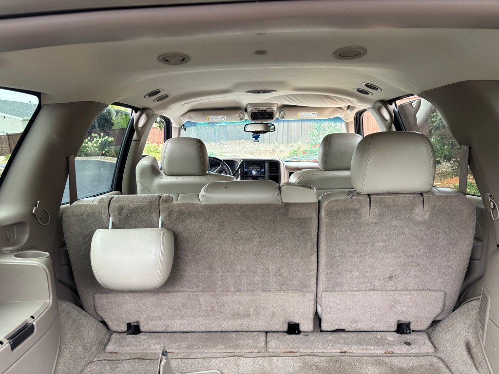 2004 GMC Yukon Image 9