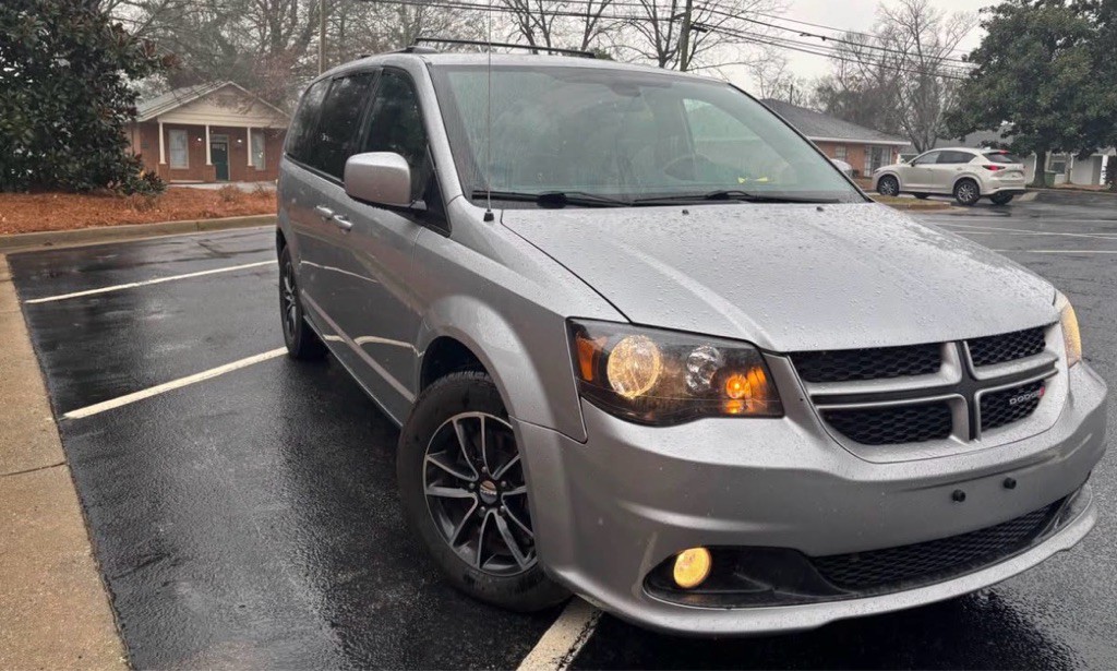 2018 Dodge Grand Caravan Image 2